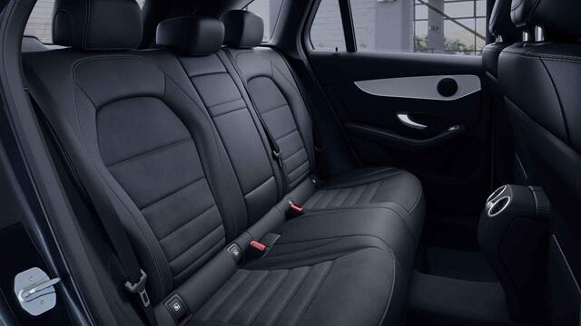 Mercedes-Benz GLC-KLASSE 300e 4MATIC AMG | Panoramadak | Trekhaak elektrisch | Distronic | 360 camera |