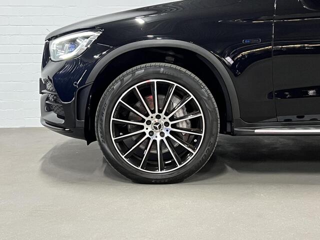 Mercedes-Benz GLC-KLASSE 300e 4MATIC AMG Trekhaak | Burmester | Adapt. cruise | open dak | Stoelverwarming | Achteruitrij camera | Carplay