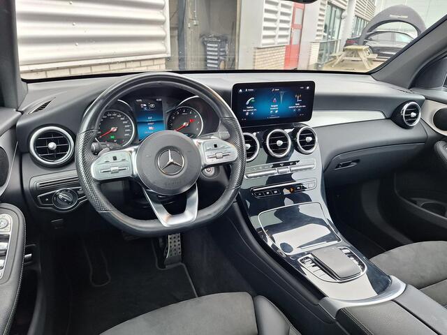 Mercedes-Benz GLC-KLASSE 300e 4MATIC | Panoramadak | Trekhaak | Rijassistentiepakket | 360° Camera | Stoelverwarming | Dodehoekassistentie | Elektrische achterklep