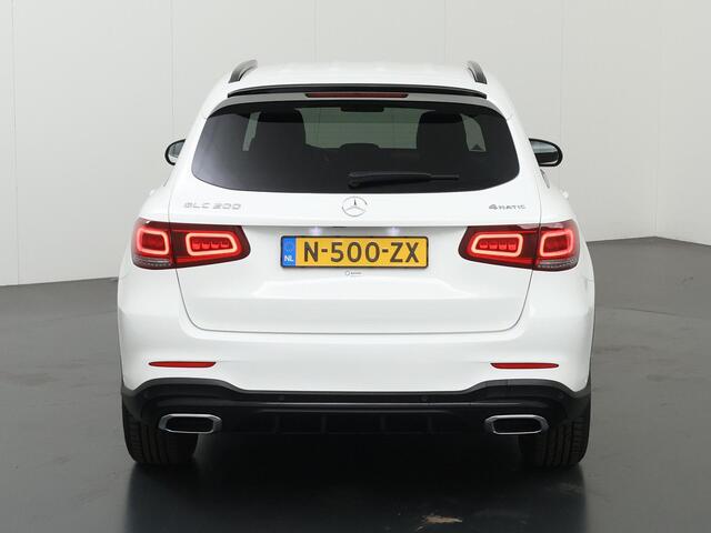 Mercedes-Benz GLC-KLASSE 200 4MATIC Advantage | Night | 19" lichtmetalen velgen | Stoelverwarming |