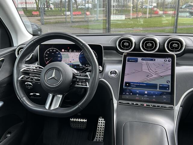 Mercedes-Benz GLC-KLASSE 400e 4Matic AMG 381pk // Panorama dak // Trekhaak // Rijassistentiepakket // Distronic // 360 Camera // 20" AMG // Carplay