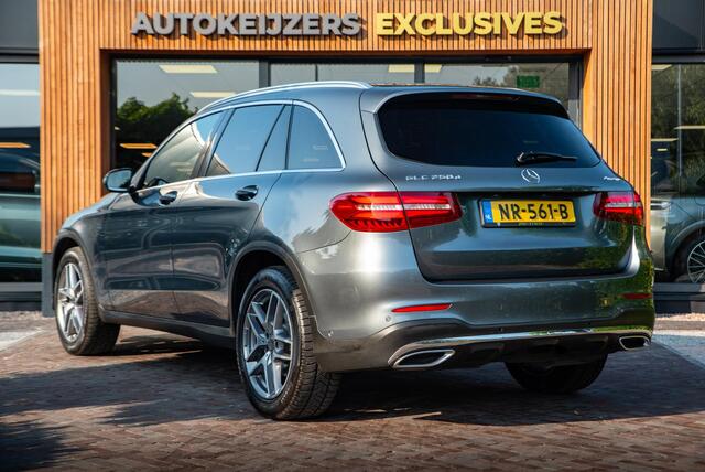 Mercedes-Benz GLC-KLASSE 250 d 4MATIC Ambition AMG Panoramadak Navigatie Camera Trekhaak