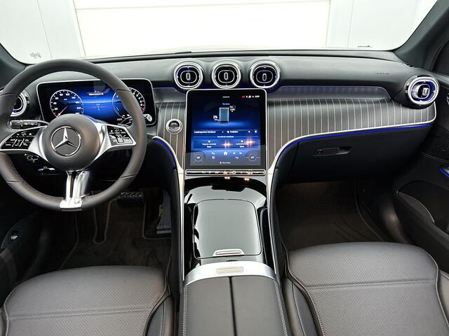 Mercedes-Benz GLC-KLASSE 300e 4MATIC Business Solution Luxury | Parkeerpakket met 360°-camera | Comfortpakket Plus | Trekhaak | Panoramaschuifdak | Sierdelen openporig hout aluminiumlines | DISTRONIC |