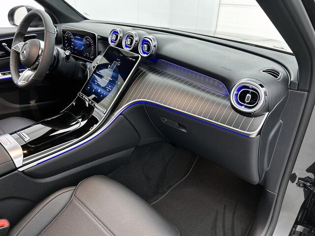 Mercedes-Benz GLC-KLASSE 300e 4MATIC Business Solution Luxury | Parkeerpakket met 360°-camera | Comfortpakket Plus | Trekhaak | Panoramaschuifdak | Sierdelen openporig hout aluminiumlines | DISTRONIC |