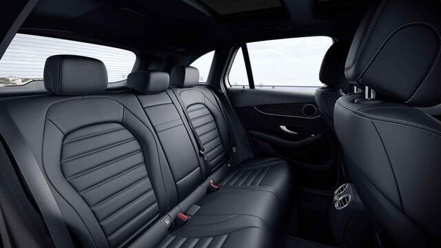 Mercedes-Benz GLC-KLASSE 250 4MATIC Premium Plus | AMG | Panoramadak | Memory | Trekhaak |