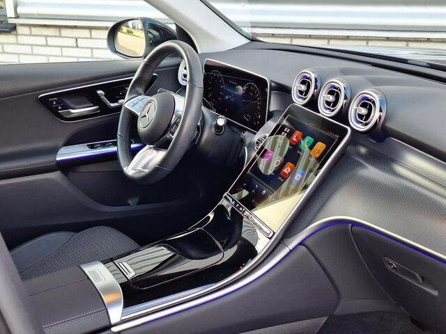 Mercedes-Benz GLC-KLASSE 300 e 4MATIC Autom. | Panoramadak | Trekhaak | 360° Camera | Rijassistentiepakket | Memory pakket | Sfeerverlichting | Dodehoekassistentie | Elektrische achterklep