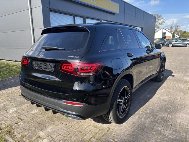 Mercedes-Benz GLC-KLASSE 300e 4MATIC AMG Line | Elektrisch verstelbare stoelen met geheugen | Stoelverwarming | Achteruitrijcamera