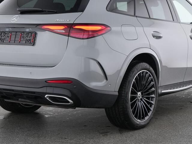 Mercedes-Benz GLC-KLASSE 300 e 4MATIC AMG Plug-In Hybride AMG line | Night Pakket | Trekhaak | Panorama Schuif-Kanteldak | 20 Inch AMG Velgen | Memory Voorstoelen. Inclusief 24 maanden Mercedes-Benz Certified garantie voor Europa.