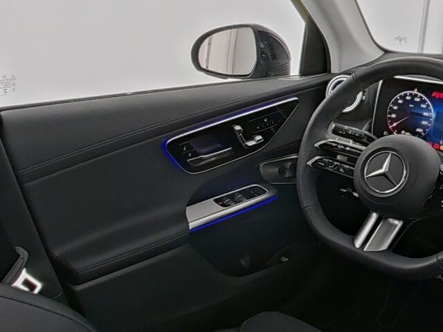 Mercedes-Benz GLC-KLASSE 300 e 4MATIC AMG Plug-In Hybride AMG Line Premium Plus | Night Pakket | Trekhaak | Panorama Schuif-Kanteldak | Digital Livht. Inclusief 24 maanden Mercedes-Benz Certified garantie voor Europa.