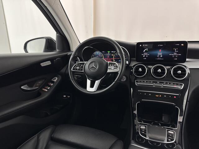 Mercedes-Benz GLC-KLASSE 300e 4MATIC Business Solution {SOH-94%} (IINCL.BTW) *LEATHER | FULL-LED | DIGI-COCKPIT | HEATED-SPORTSEATS | CAMERA | PRIAVACY-GLASS | NAVI-FULLMAP | ECC | PDC | CRUISE | 18''ALU*