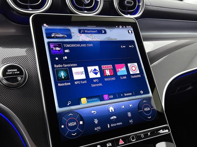 Mercedes-Benz GLC-KLASSE 300 e 4MATIC AMG Plug-In Hybride AMG Line Premium | Night Pakket | Trekhaak | Distronic | Advanced Soundsystem | Digilal Licht | Memory voorstoelen. Inclusief 24 maanden MB Certified garantie voor Europa.