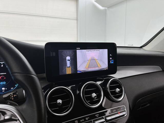 Mercedes-Benz GLC-KLASSE 300 e 4MATIC Plug-In Hybride | Alarm | Led verlichting | Digitaal Dash | Parkeerpakket met Camera | Stoelverwarming | Inclusief 24 maanden Mercedes-Benz Certified garantie voor Europa.