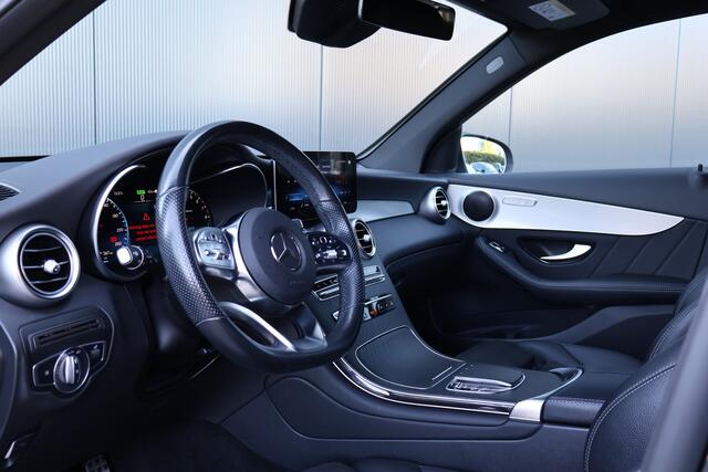 Mercedes-Benz GLC-KLASSE 300e 4MATIC Business Solution AMG | 98% soh! | NL auto | Stoelverwarming | Camera | DAB+ | Elektr. achterklep | Facelift