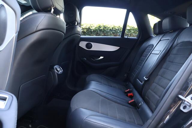 Mercedes-Benz GLC-KLASSE 300e 4MATIC Business Solution AMG | 98% soh! | NL auto | Stoelverwarming | Camera | DAB+ | Elektr. achterklep | Facelift