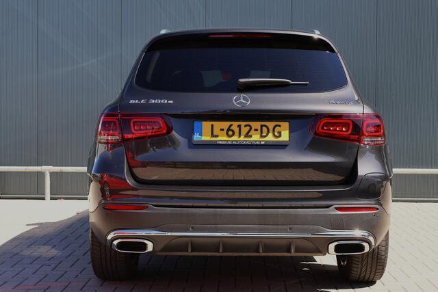 Mercedes-Benz GLC-KLASSE 300e 4MATIC Business Solution AMG | 98% soh! | NL auto | Stoelverwarming | Camera | DAB+ | Elektr. achterklep | Facelift
