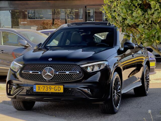 Mercedes-Benz GLC-KLASSE 300e 4MATIC AMG LINE PANODAK LEDER BURMESTER-SOUND NAVI CAMERA DIGI-DASH APPLE-CARPLAY LED 20 INCH-LMV PDC
