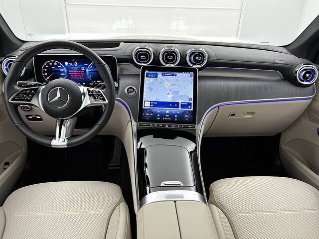 Mercedes-Benz GLC-KLASSE 300 e 4MATIC Luxury Line Plug-In Hybride Panorama Schuif-Kanteldak | Parkeerpakket met 360°-camera | Trekhaak | Stoelventilatie/- verwarming voor. Inclusief 24 maanden Mercedes-Benz Certified garantie voor Europa.
