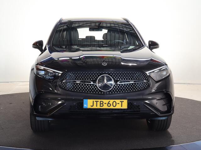 Mercedes-Benz GLC-KLASSE 300e 4MATIC Sport Edition | Panoramaschuifdak | Premium pakket | Nightpakket | 360° camera | Dodehoekassistent | DIGITAL LIGHT |