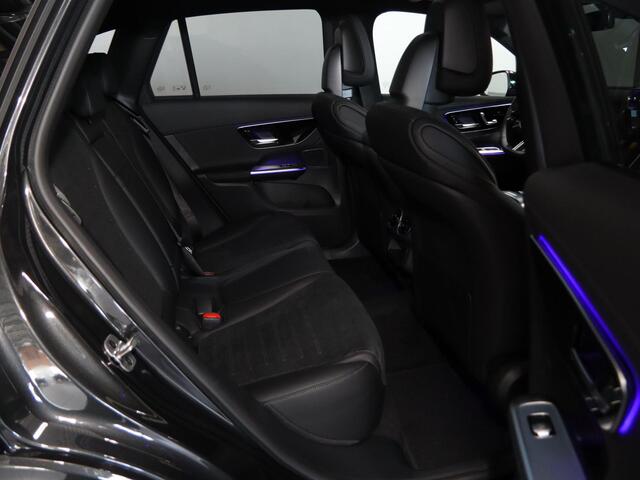 Mercedes-Benz GLC-KLASSE 300e 4MATIC Sport Edition | Panoramaschuifdak | Premium pakket | Nightpakket | 360° camera | Dodehoekassistent | DIGITAL LIGHT |