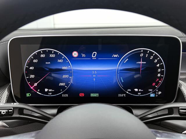 Mercedes-Benz GLC-KLASSE 300e 4MATIC Business Solution AMG | Advanced plus pakket | Trekhaak | Middenconsole metaalstructuur | Panoramaschuifdak | 20" multispaaks lichtmetalen AMG velgen | Warmtewerend, donkergetint glas |
