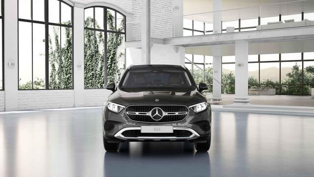 Mercedes-Benz GLC-KLASSE 300e 4MATIC Luxury Line | Panoramadak | Winter Paket | Memory stoelen | Parkeercamera | Sfeerverlichting |
