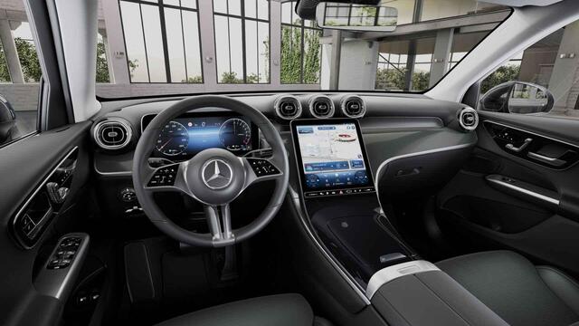 Mercedes-Benz GLC-KLASSE 300e 4MATIC Luxury Line | Panoramadak | Winter Paket | Memory stoelen | Parkeercamera | Sfeerverlichting |