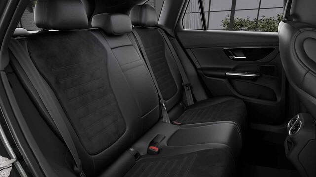 Mercedes-Benz GLC-KLASSE 300e 4MATIC Sport Edition | Premium pakket | Panoramadak | Night pakket | Multispaaks velgen |