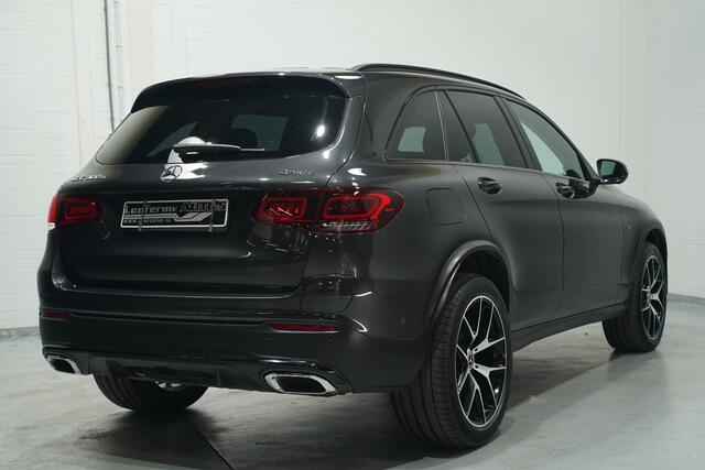 Mercedes-Benz GLC-KLASSE 300e 4MATIC Business Solution AMG pano-dak led-verlichting 20"-inch lmv lederen bekleding trekhaak-wegklapbaar stoelen en stuur electrisch verstelbaar met memory PDC v+a 360-camera private glas