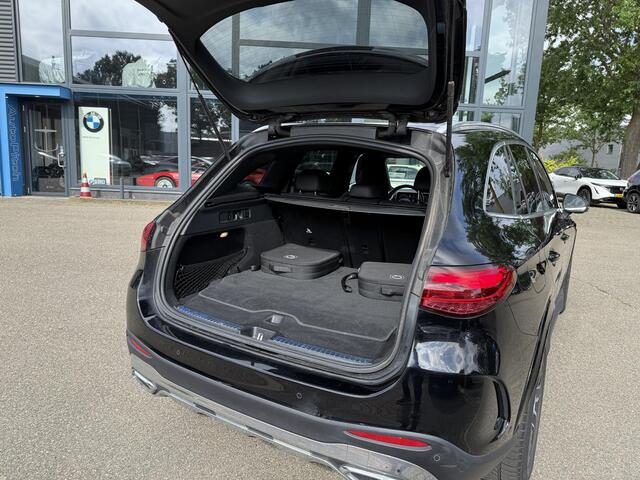 Mercedes-Benz GLC-KLASSE 300e 4MATIC AMG Line SUPER COMPLEET| MEMORY STOELEN| BURMESTER 3D AUDIO DIGITAL LIGHT| 360 CAMERA| ELEKTRISCHE ACHTERKLEP| ADAPTIEVE CRUISE CONTROL| DODE HOEK| CARPLAY| SFEERVERLICHTING