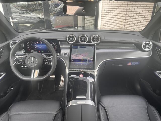 Mercedes-Benz GLC-KLASSE 300e 4MATIC AMG Line | Panoramadak | Trekhaak | Stoelventilatie