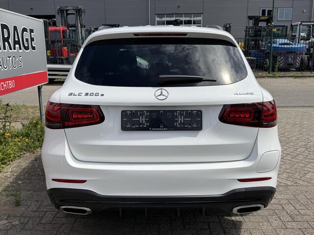 Mercedes-Benz GLC-KLASSE 300e 4MATIC AMG Line 19"/Luchtvering/Matrix LED/Keyless/Memory + stoelverwarming/Sfeerverlichting/Elektrische klep/Apple Carplay & Android Auto