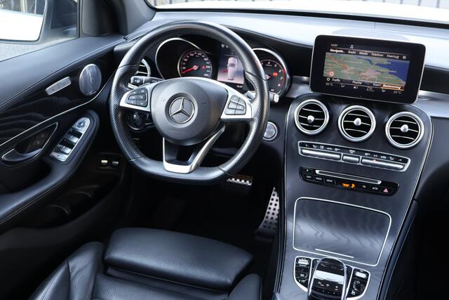 Mercedes-Benz GLC-KLASSE 300 4MATIC l AMG line l 245 PK l Panoramadak l Burmester l Stoelkoeling en stoelverwarming l Keyless Go l Distronic l Trekhaak wegklapbare l Leer l Adaptief LED high intelligent l Warmte werend en geluidswerend glas l Comand l 360 gr Camera l PTS l
