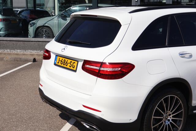 Mercedes-Benz GLC-KLASSE 300 4MATIC l AMG line l 245 PK l Panoramadak l Burmester l Stoelkoeling en stoelverwarming l Keyless Go l Distronic l Trekhaak wegklapbare l Leer l Adaptief LED high intelligent l Warmte werend en geluidswerend glas l Comand l 360 gr Camera l PTS l