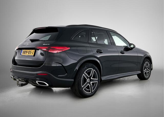 Mercedes-Benz GLC-KLASSE 400 e 4MATIC AMG Plug-In Hybride AMG | Night Pakket | Panorama Schuif-Kanteldak | Distronic | Parkeerpakket met achteruitcamera. Inclusief 24 maanden MB Certified garantie voor Europa.