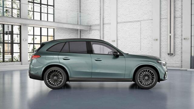 Mercedes-Benz GLC-KLASSE 300e 4MATIC Business Solution AMG | Premium Pakket | Trekhaak | Nightpakket | Panoramaschuifdak | Winterpakket | Burmester |