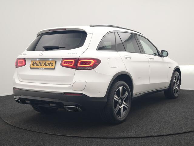 Mercedes-Benz GLC-KLASSE 300e 4MATIC Advantage PHEV 313pk Dealer O.H. | Trekhaak Af Fabriek | Panodak | Burmester Audio | Sportstoelen Verwarmd | Sfeerverlichting | Blis | Apple Carplay | Navigatie | DAB | Cruise Control | Plug In Hybrid |
