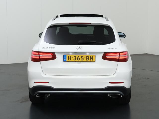 Mercedes-Benz GLC-KLASSE 300 4MATIC | AMG | Panoramadak | Treeplanken | Trekhaak | 360 graden camera |