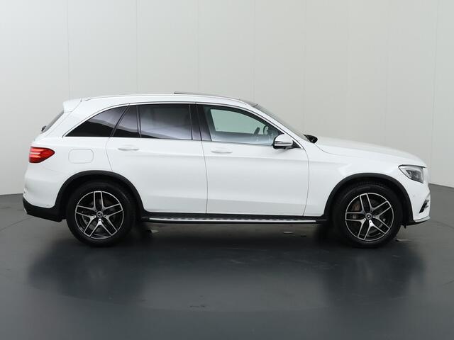 Mercedes-Benz GLC-KLASSE 300 4MATIC | AMG | Panoramadak | Treeplanken | Trekhaak | 360 graden camera |