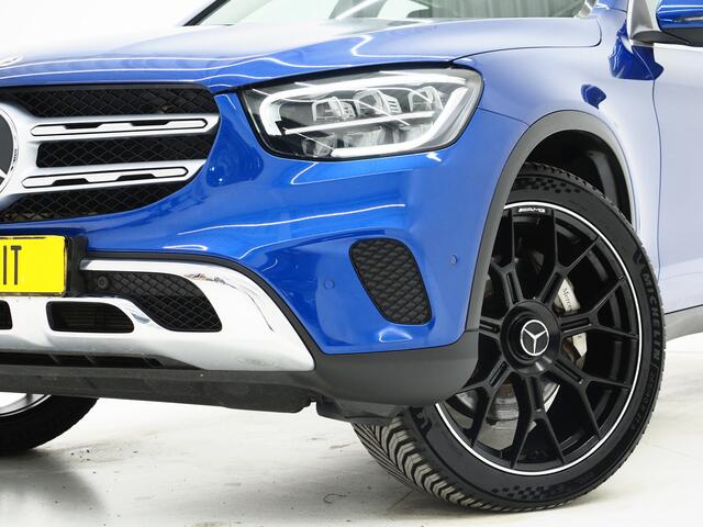 Mercedes-Benz GLC-KLASSE 300e 4MATIC Premium Plus | Panoramadak | Trekhaak | Massage | Leder | Stoelkoeling | Sfeerlicht | Carplay
