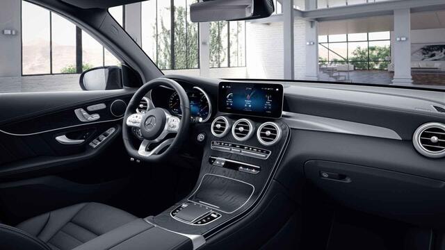 Mercedes-Benz GLC-KLASSE 300e 4MATIC AMG Line | Panoramadak | Memory | Stoelverwarming | Digitaal dashboard |