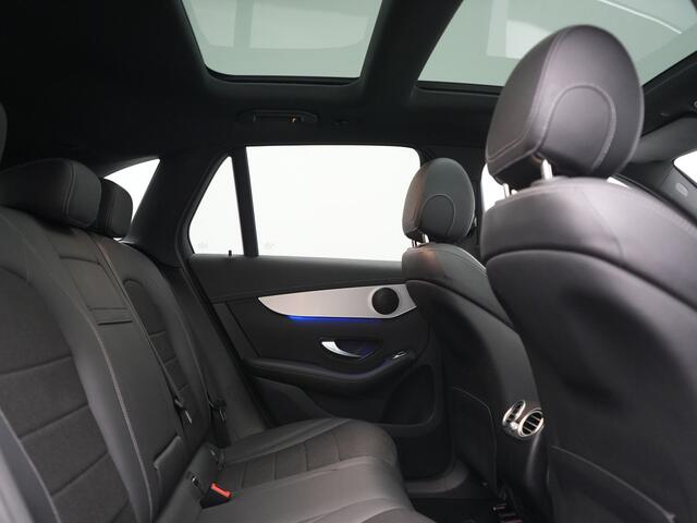 Mercedes-Benz GLC-KLASSE 300e 4MATIC Advantage PHEV 313pk Dealer O.H. | Trekhaak Af Fabriek | Panodak | Adaptive Cruise | Sportstoelen Verwarmd | Sfeerverlichting | Apple Carplay | Blis | Navigatie | DAB | Plug In Hybrid |