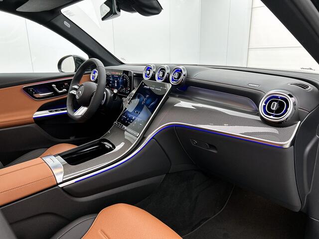 Mercedes-Benz GLC-KLASSE 300e 4MATIC Business Solution AMG | Advanced plus | Nightpakket | Parkeerpakket met achteruitcamera | Trekhaak | Middenconsole metaalstructuur | Panoramaschuifdak | 20 inch vijfspaaks lichtmetalen AMG-velgen | Warmtewerend, donkergetint glas |