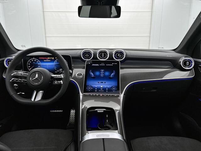 Mercedes-Benz GLC-KLASSE 300e 4MATIC Business Solution AMG | Advanced plus | Trekhaak | Panoramaschuifdak | Treeplanken in aluminiumlook | Middenconsole metaalstructuur | 20 inch vijfspaaks lichtmetalen AMG-velgen |