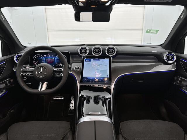 Mercedes-Benz GLC-KLASSE 300e 4MATIC Business Solution AMG | Premium pakket | Winterpakket | Nightpakket | Rijassistentiepakket Plus | Trekhaak | Treeplanken in aluminiumlook | Burmester® 3D surround sound systeem | Panoramaschuifdak | 360° camera | 19" vijfspaaks lichtmetalen AM