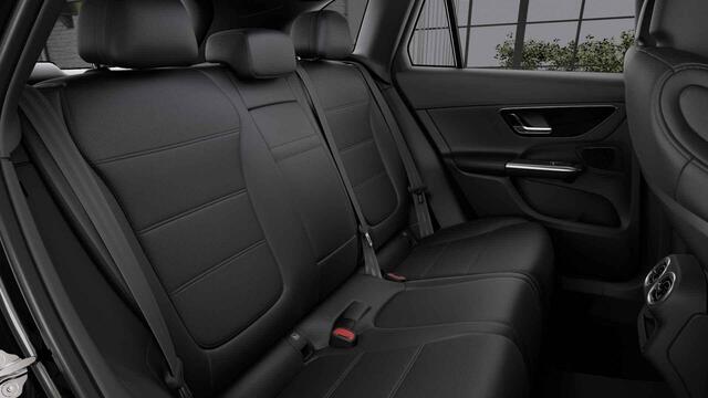Mercedes-Benz GLC-KLASSE 300e 4MATIC Luxury Line | Panoramadak | Trekhaak | Getint glas | Stoelverwarming |