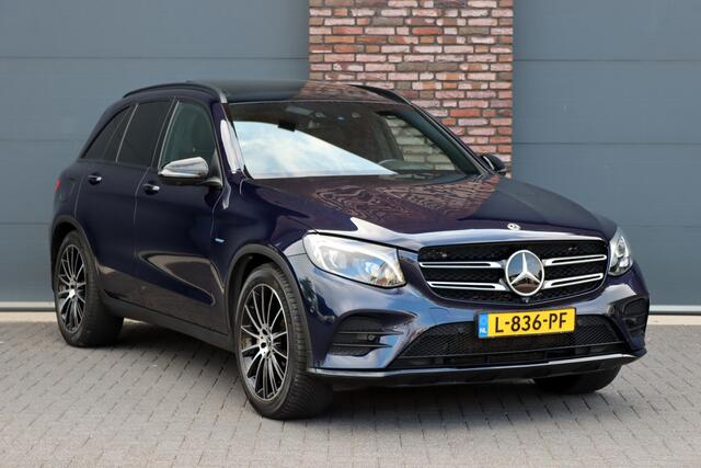 Mercedes-Benz GLC-KLASSE 350e 4MATIC AMG Line | Luchtvering | Memory | Burmester | Distronic+ | Leder | Stoelventilatie | Panoramadak | HUD | Surround Camera | Dodehoekassistent |