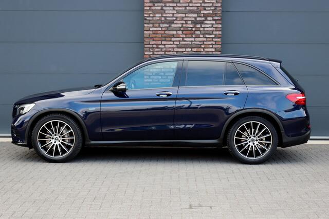 Mercedes-Benz GLC-KLASSE 350e 4MATIC AMG Line | Luchtvering | Memory | Burmester | Distronic+ | Leder | Stoelventilatie | Panoramadak | HUD | Surround Camera | Dodehoekassistent |