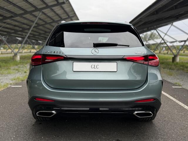 Mercedes-Benz GLC-KLASSE 300e 4MATIC Business Solution AMG | Night | Panoramadak | Trekhaak | Burmester | Head-up | Digital light | 360 camera | Sfeerverlichting |