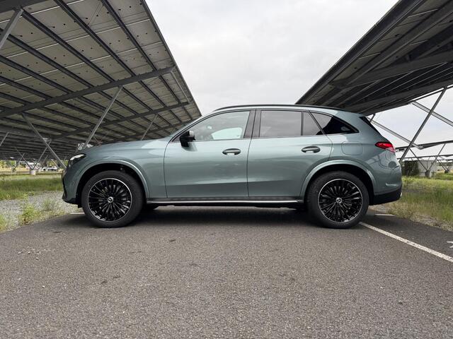 Mercedes-Benz GLC-KLASSE 300e 4MATIC Business Solution AMG | Night | Panoramadak | Trekhaak | Burmester | Head-up | Digital light | 360 camera | Sfeerverlichting |