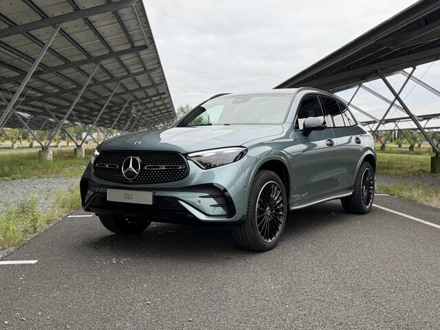 Mercedes-Benz GLC-KLASSE 300e 4MATIC Business Solution AMG | Night | Panoramadak | Trekhaak | Burmester | Head-up | Digital light | 360 camera | Sfeerverlichting |